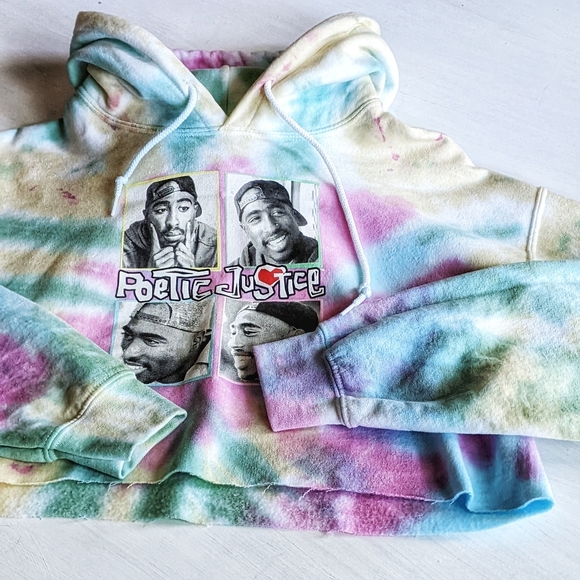 NWOT! TUPAC 90s Throwback Poetic Justice Tie-Dyed Cropped Fleece Hoodie - Picture 2 of 10